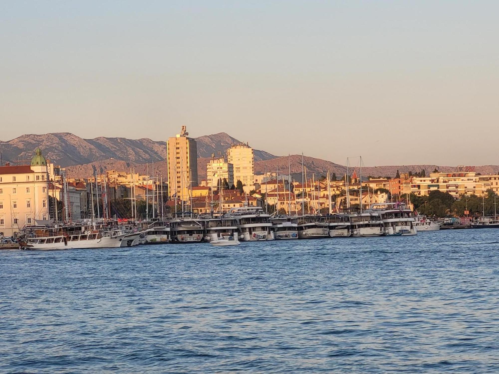 Sunshine- Center Of Leilighet Split